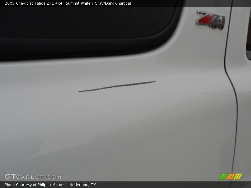 Summit White / Gray/Dark Charcoal 2005 Chevrolet Tahoe Z71 4x4