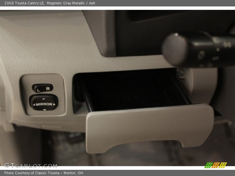 Magnetic Gray Metallic / Ash 2009 Toyota Camry LE