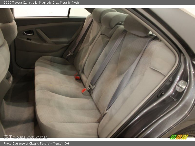 Magnetic Gray Metallic / Ash 2009 Toyota Camry LE
