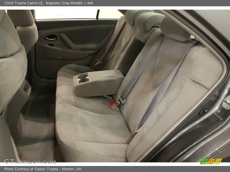 Magnetic Gray Metallic / Ash 2009 Toyota Camry LE