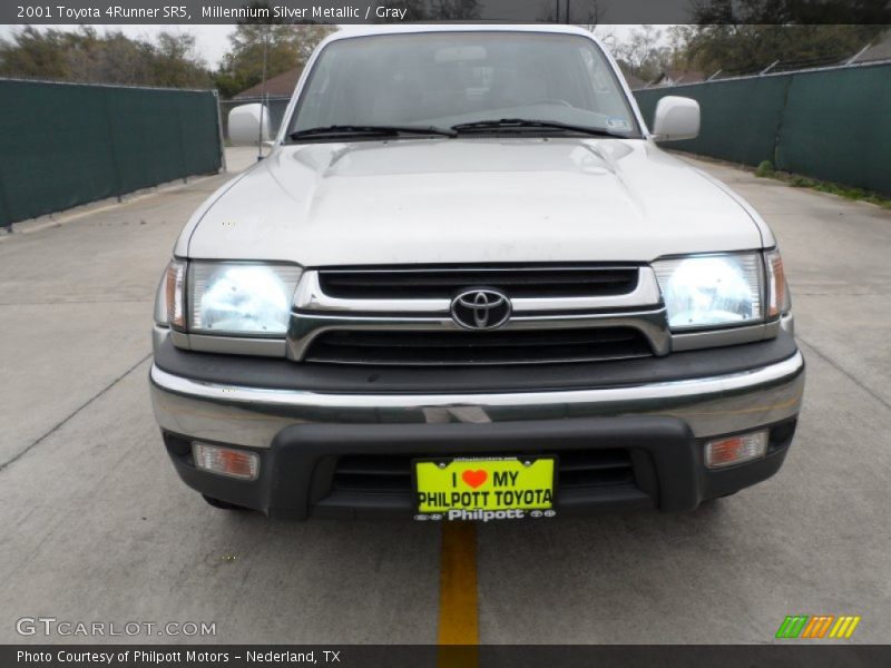 Millennium Silver Metallic / Gray 2001 Toyota 4Runner SR5