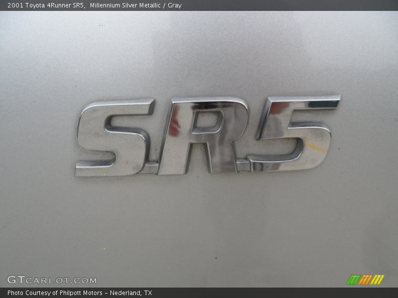 Millennium Silver Metallic / Gray 2001 Toyota 4Runner SR5