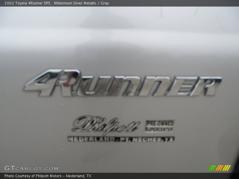 Millennium Silver Metallic / Gray 2001 Toyota 4Runner SR5
