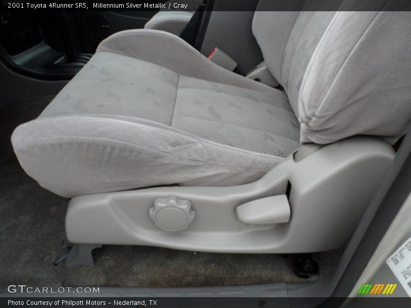 Millennium Silver Metallic / Gray 2001 Toyota 4Runner SR5