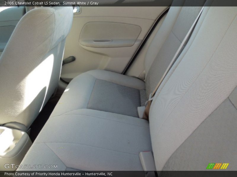 Summit White / Gray 2006 Chevrolet Cobalt LS Sedan