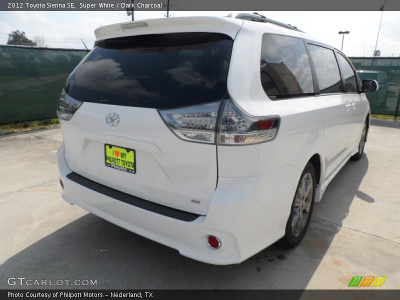 Super White / Dark Charcoal 2012 Toyota Sienna SE