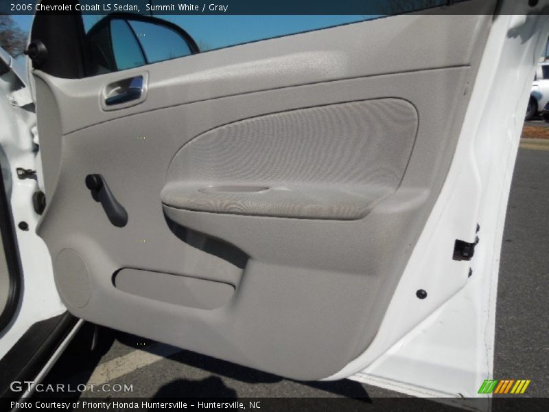 Summit White / Gray 2006 Chevrolet Cobalt LS Sedan
