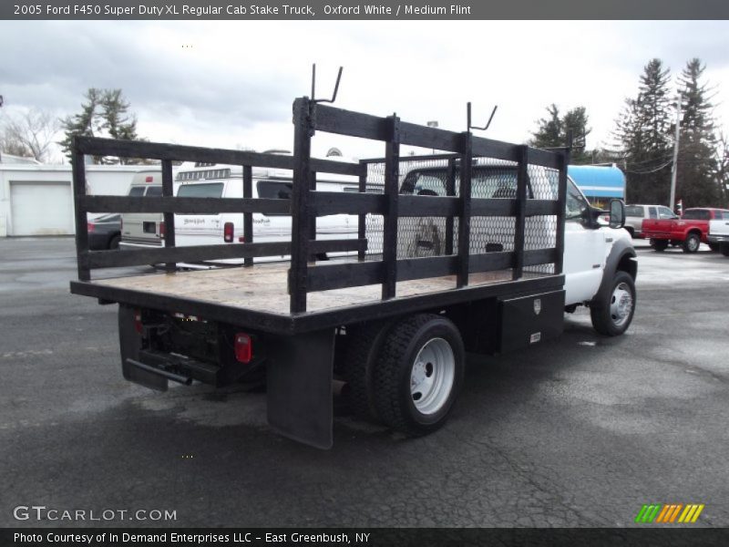 Oxford White / Medium Flint 2005 Ford F450 Super Duty XL Regular Cab Stake Truck