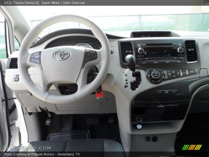 Super White / Dark Charcoal 2012 Toyota Sienna SE