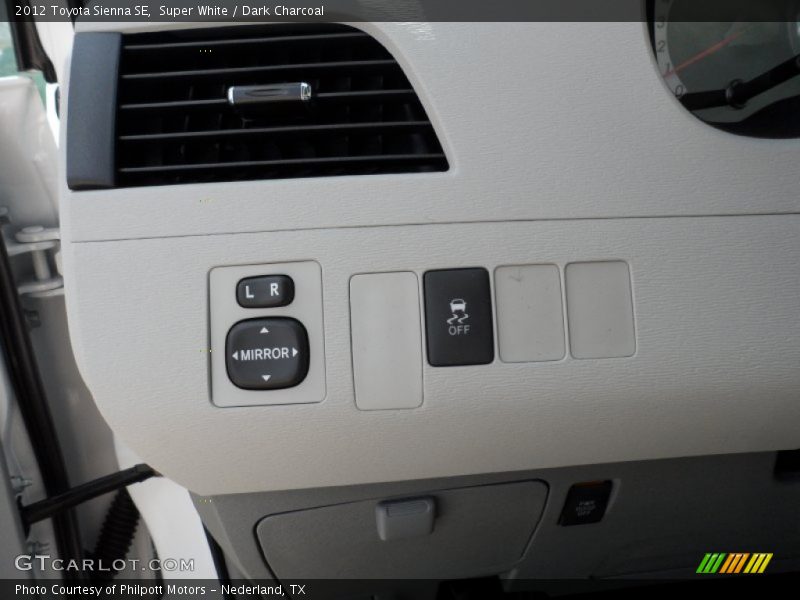 Super White / Dark Charcoal 2012 Toyota Sienna SE
