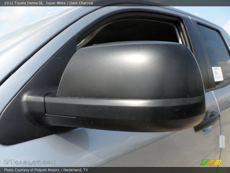 Super White / Dark Charcoal 2012 Toyota Sienna SE