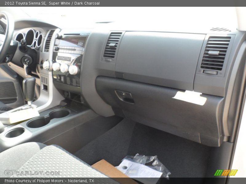 Super White / Dark Charcoal 2012 Toyota Sienna SE
