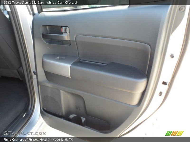 Super White / Dark Charcoal 2012 Toyota Sienna SE