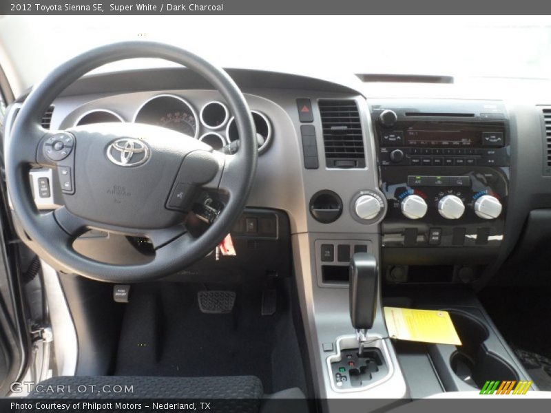 Super White / Dark Charcoal 2012 Toyota Sienna SE