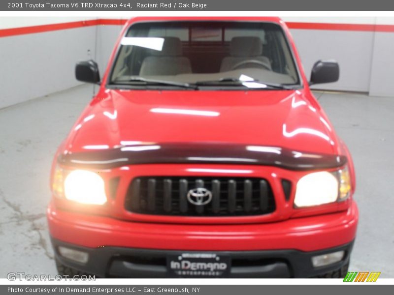 Radiant Red / Oak Beige 2001 Toyota Tacoma V6 TRD Xtracab 4x4