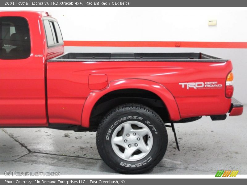 Radiant Red / Oak Beige 2001 Toyota Tacoma V6 TRD Xtracab 4x4