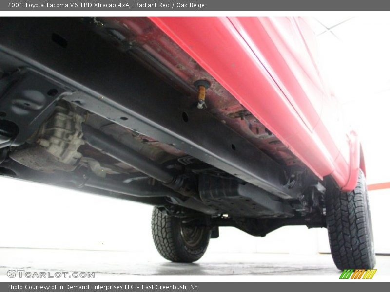 Radiant Red / Oak Beige 2001 Toyota Tacoma V6 TRD Xtracab 4x4