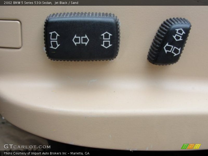 Jet Black / Sand 2002 BMW 5 Series 530i Sedan