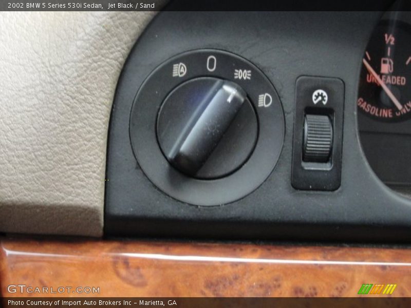 Jet Black / Sand 2002 BMW 5 Series 530i Sedan