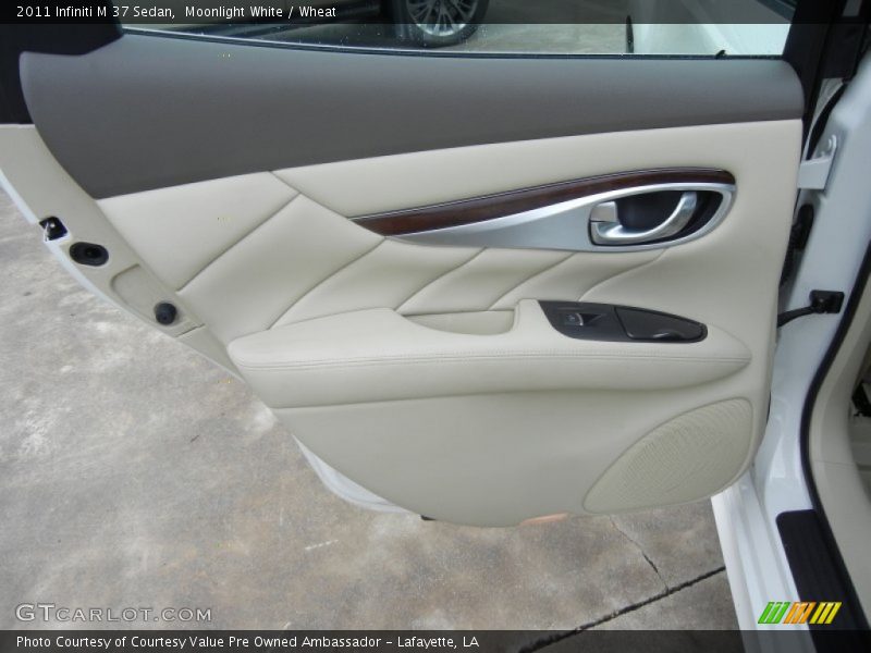 Moonlight White / Wheat 2011 Infiniti M 37 Sedan