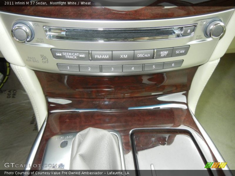 Moonlight White / Wheat 2011 Infiniti M 37 Sedan