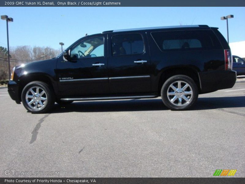 Onyx Black / Cocoa/Light Cashmere 2009 GMC Yukon XL Denali