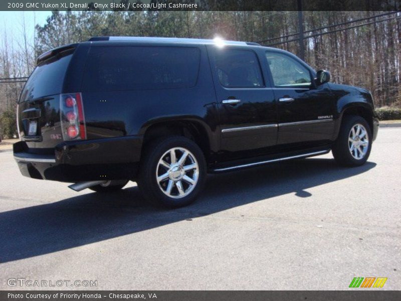 Onyx Black / Cocoa/Light Cashmere 2009 GMC Yukon XL Denali
