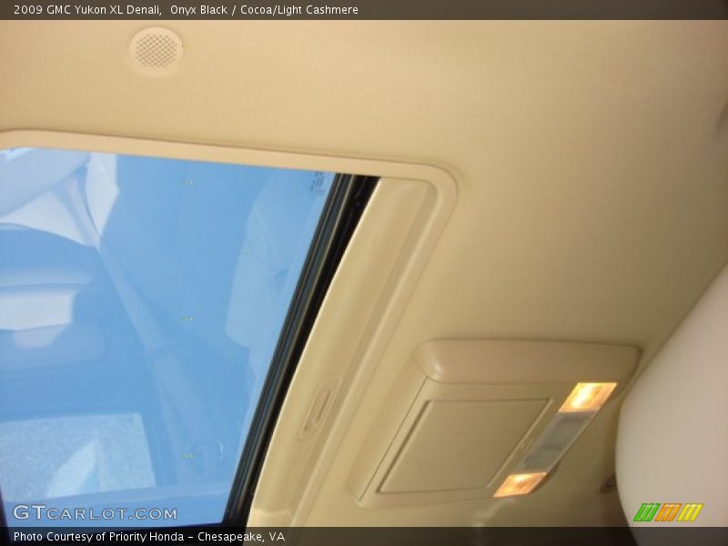 Onyx Black / Cocoa/Light Cashmere 2009 GMC Yukon XL Denali