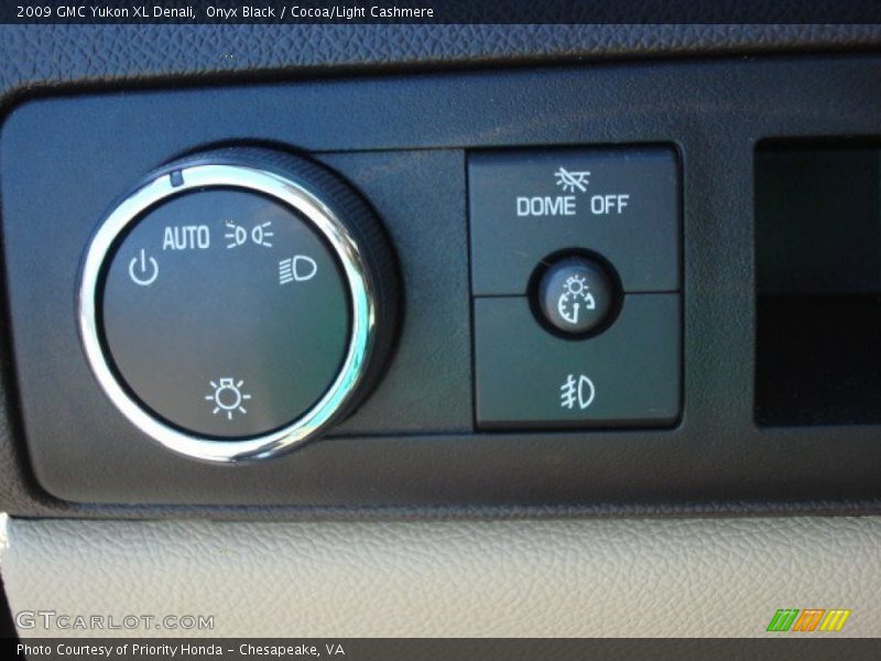 Onyx Black / Cocoa/Light Cashmere 2009 GMC Yukon XL Denali