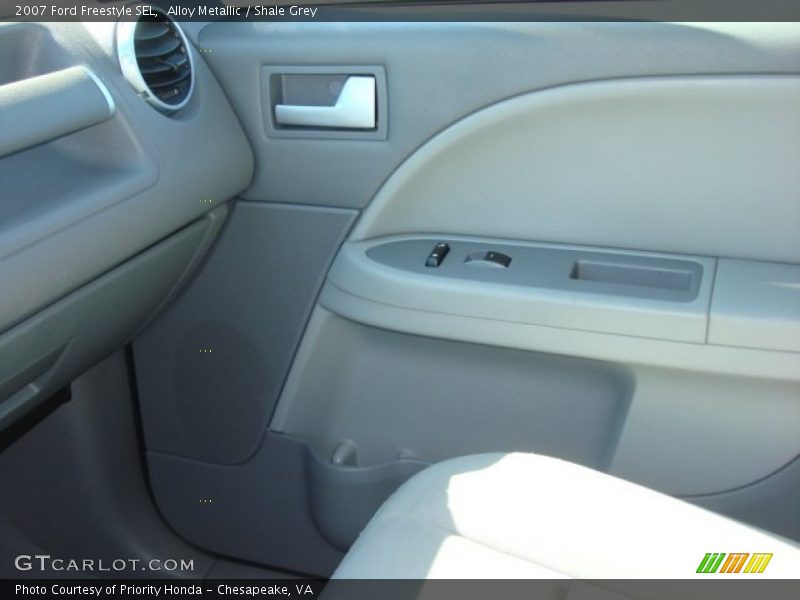 Alloy Metallic / Shale Grey 2007 Ford Freestyle SEL