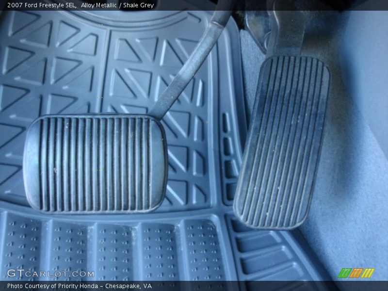 Alloy Metallic / Shale Grey 2007 Ford Freestyle SEL