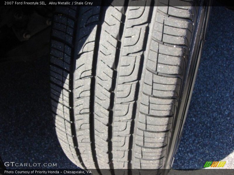 Alloy Metallic / Shale Grey 2007 Ford Freestyle SEL