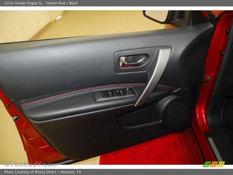 Venom Red / Black 2010 Nissan Rogue SL