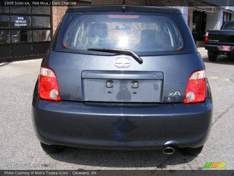 Flint Mica / Dark Charcoal 2006 Scion xA