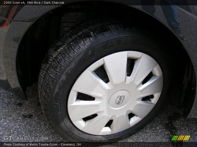 Flint Mica / Dark Charcoal 2006 Scion xA