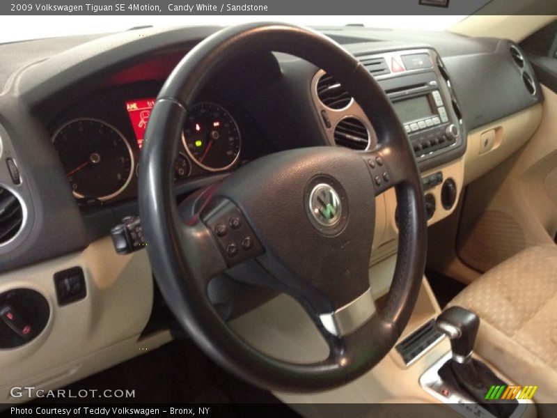 Candy White / Sandstone 2009 Volkswagen Tiguan SE 4Motion