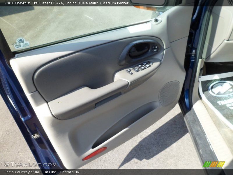 Indigo Blue Metallic / Medium Pewter 2004 Chevrolet TrailBlazer LT 4x4