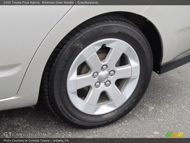 Millenium Silver Metallic / Gray/Burgundy 2005 Toyota Prius Hybrid