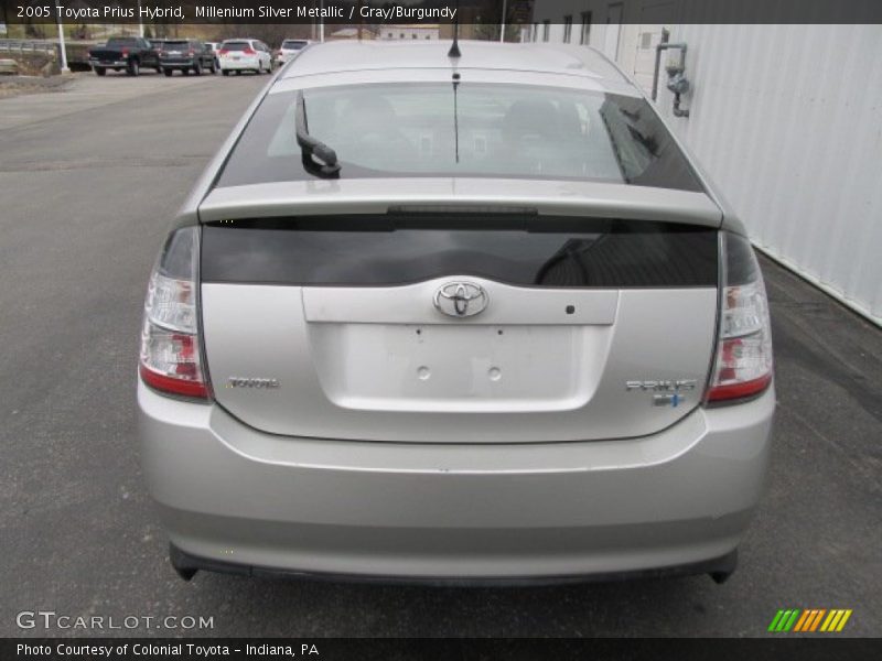 Millenium Silver Metallic / Gray/Burgundy 2005 Toyota Prius Hybrid
