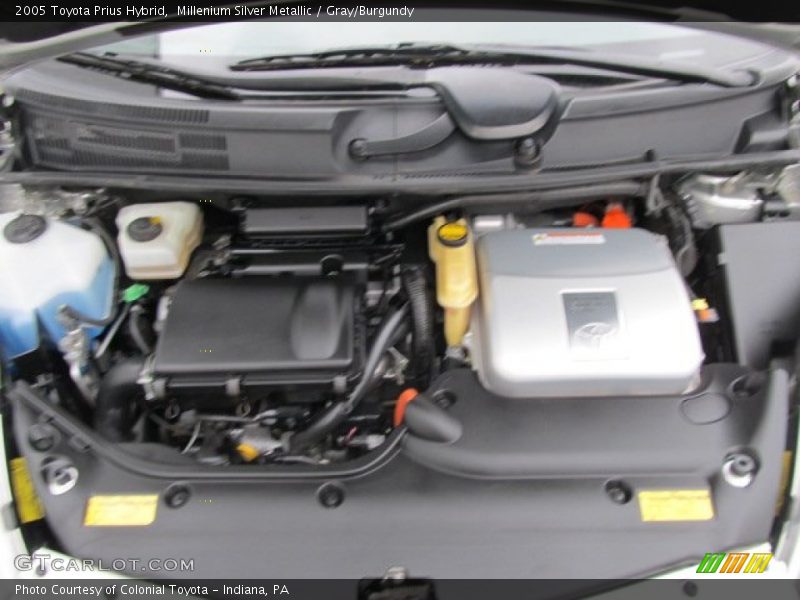 Millenium Silver Metallic / Gray/Burgundy 2005 Toyota Prius Hybrid