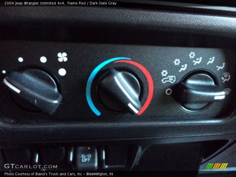 Flame Red / Dark Slate Gray 2004 Jeep Wrangler Unlimited 4x4