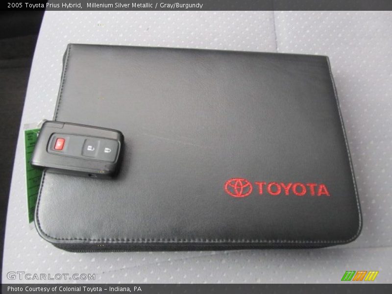 Millenium Silver Metallic / Gray/Burgundy 2005 Toyota Prius Hybrid