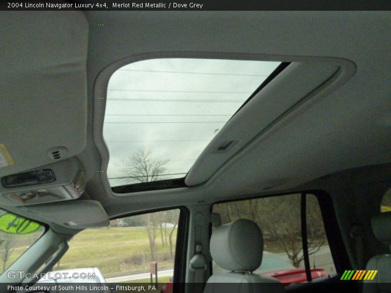 Merlot Red Metallic / Dove Grey 2004 Lincoln Navigator Luxury 4x4