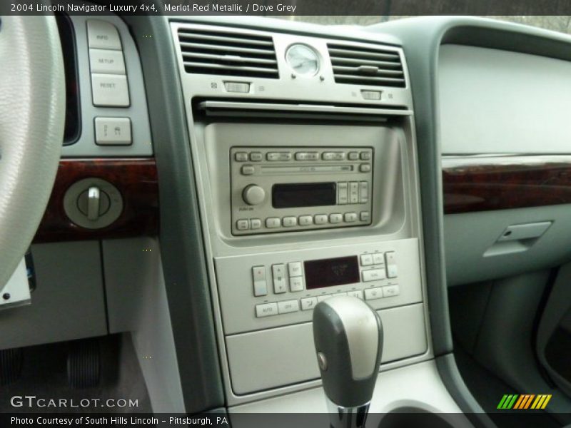 Merlot Red Metallic / Dove Grey 2004 Lincoln Navigator Luxury 4x4