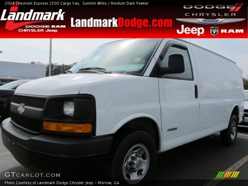 Summit White / Medium Dark Pewter 2004 Chevrolet Express 2500 Cargo Van