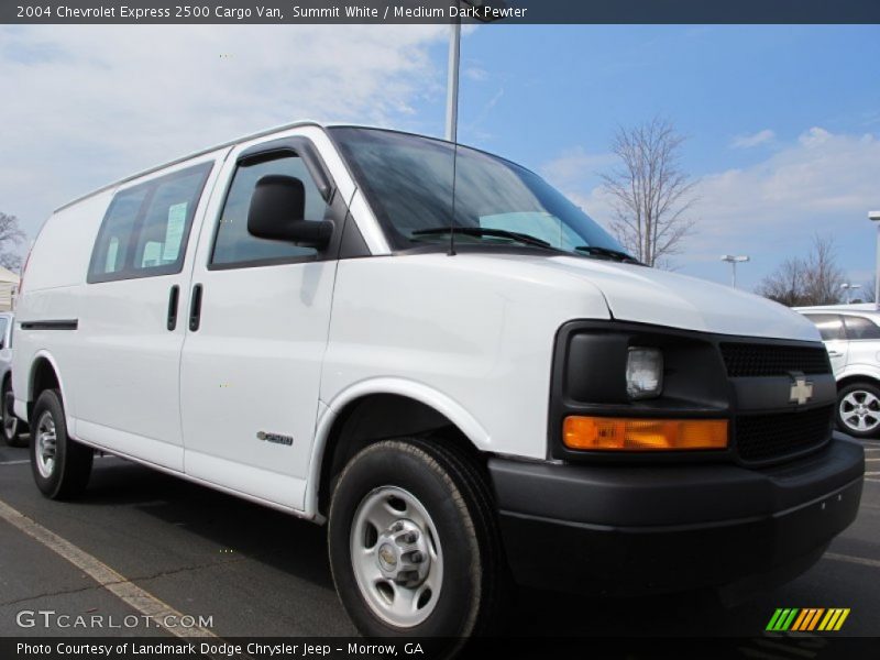 Summit White / Medium Dark Pewter 2004 Chevrolet Express 2500 Cargo Van