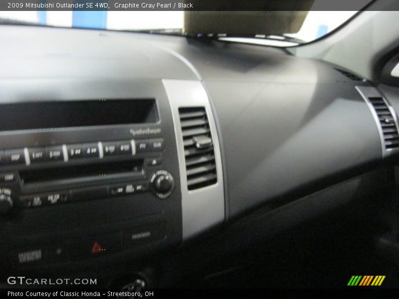 Graphite Gray Pearl / Black 2009 Mitsubishi Outlander SE 4WD