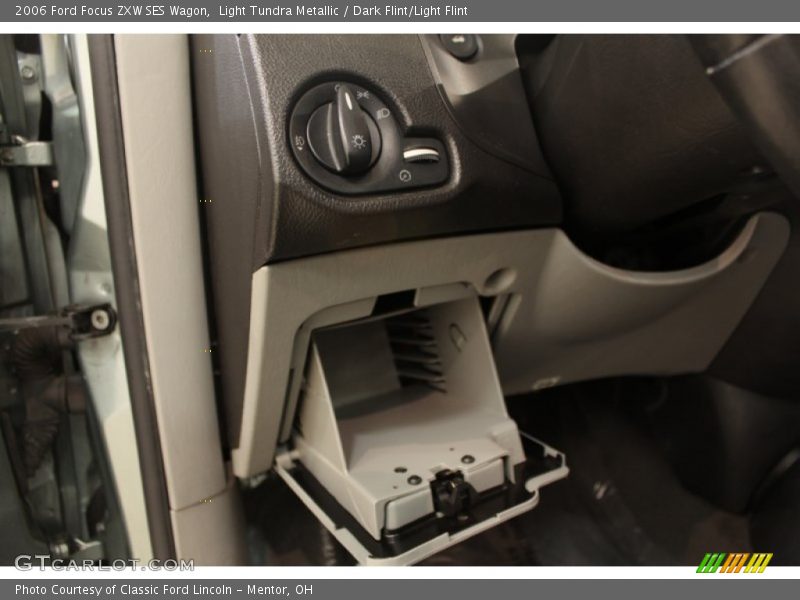 Light Tundra Metallic / Dark Flint/Light Flint 2006 Ford Focus ZXW SES Wagon