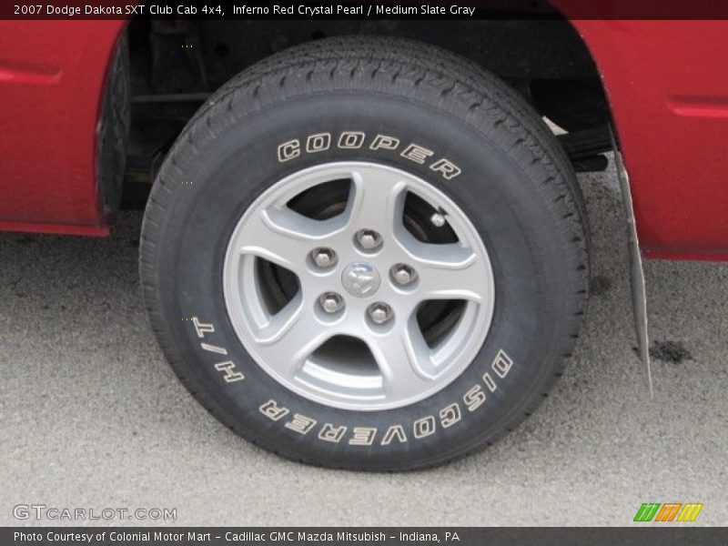  2007 Dakota SXT Club Cab 4x4 Wheel