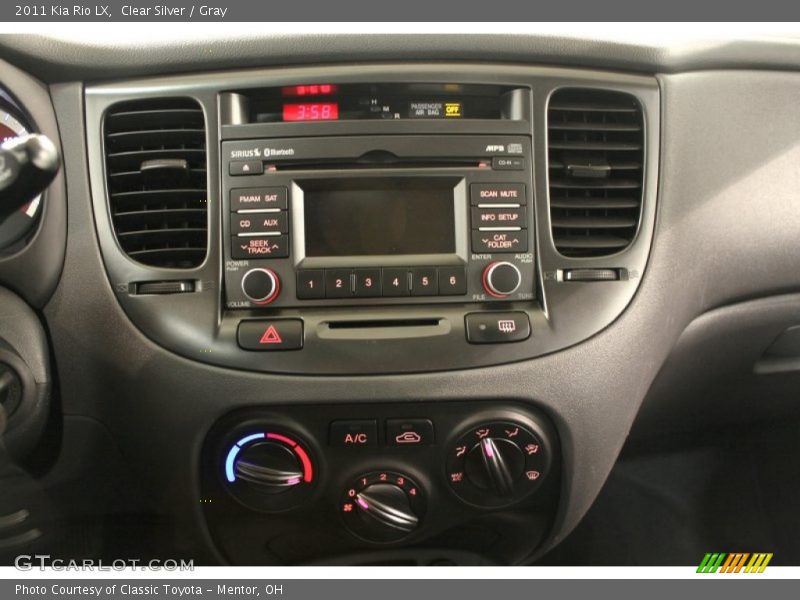 Controls of 2011 Rio LX